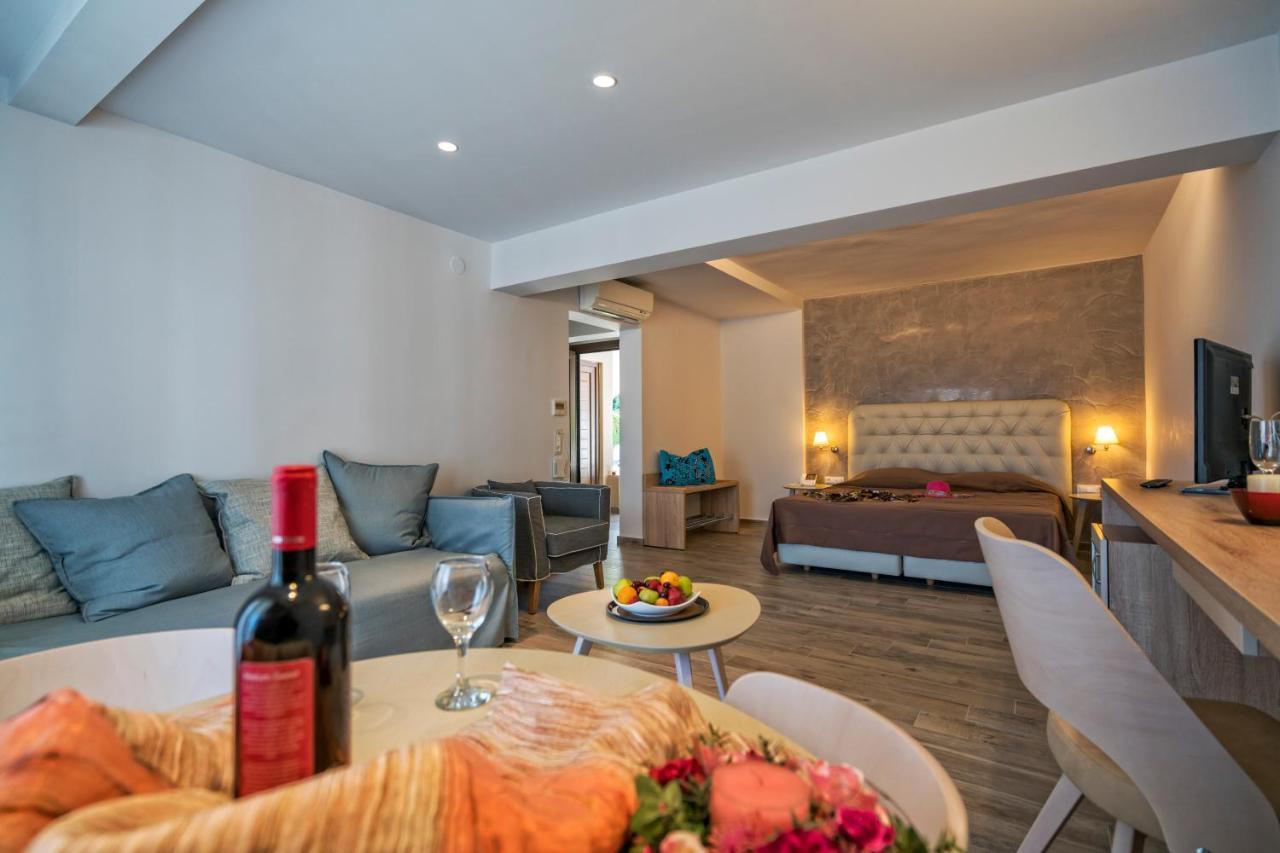 Lagomandra Beach Hotel 外观 照片