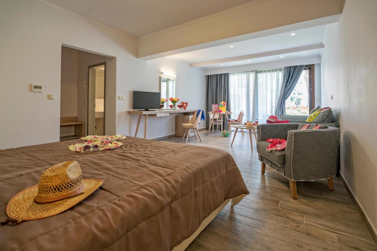 Lagomandra Beach Hotel 外观 照片