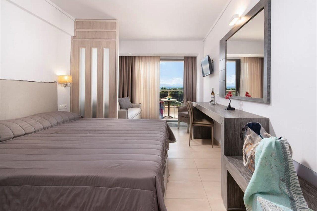 Lagomandra Beach Hotel 外观 照片