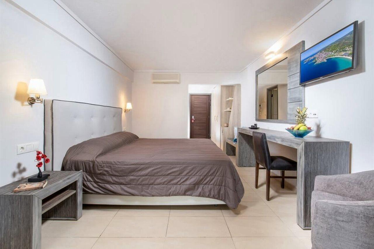 Lagomandra Beach Hotel 外观 照片