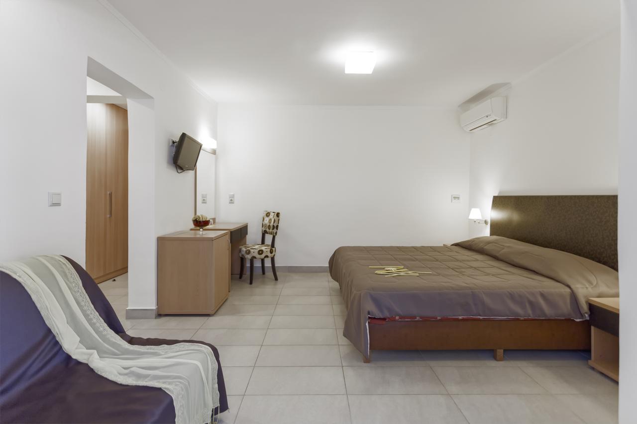 Lagomandra Beach Hotel 外观 照片